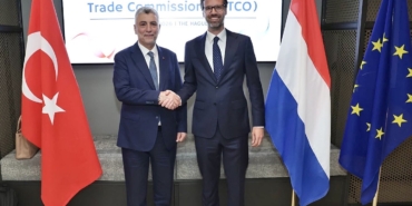 ticaret-bakani-bolat-hollandada-3C7gwqjR.jpg