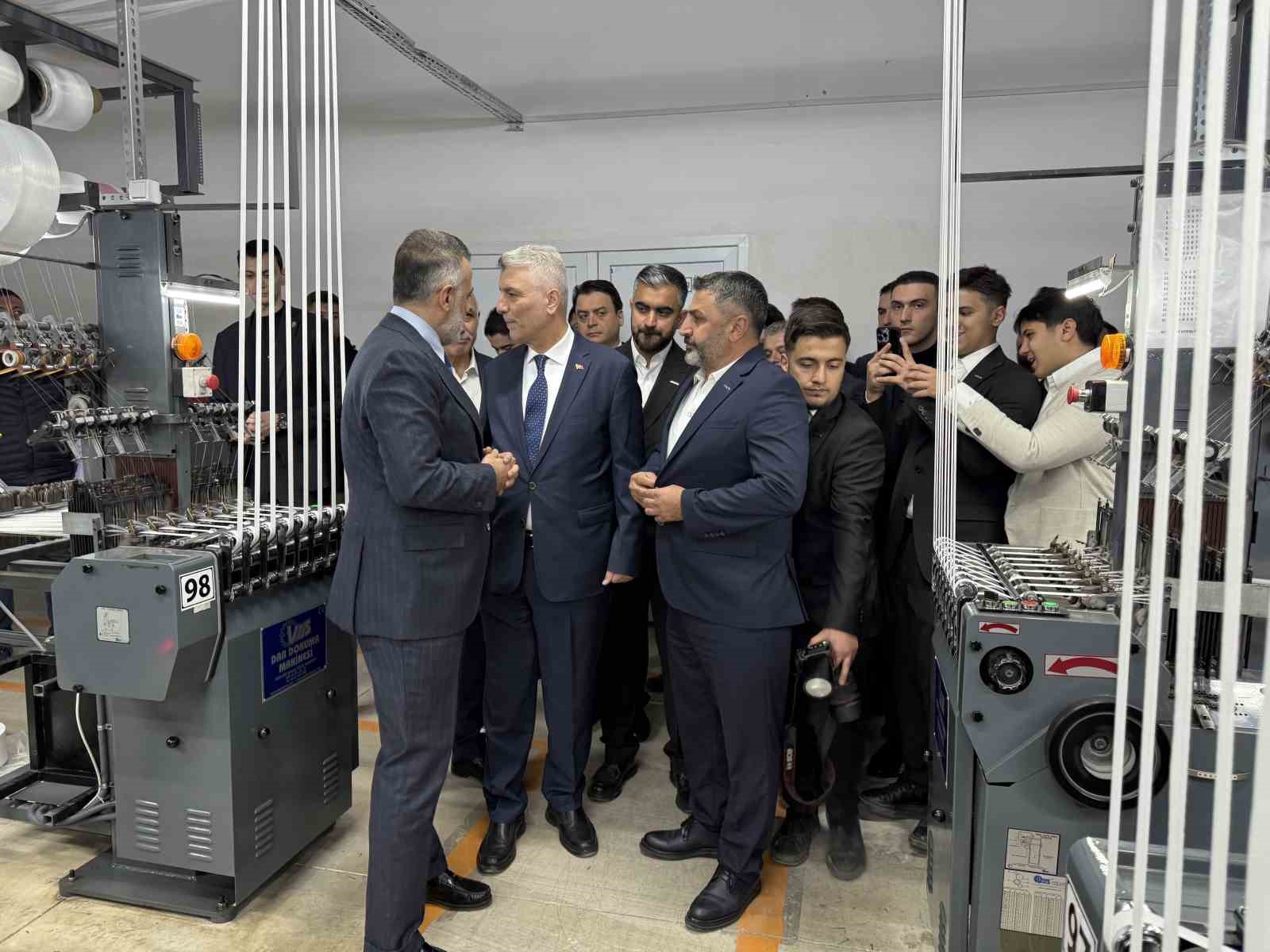 ticaret bakani bolat iranla ticari tasimalar kontrollu bir sekilde devam ediyor 6