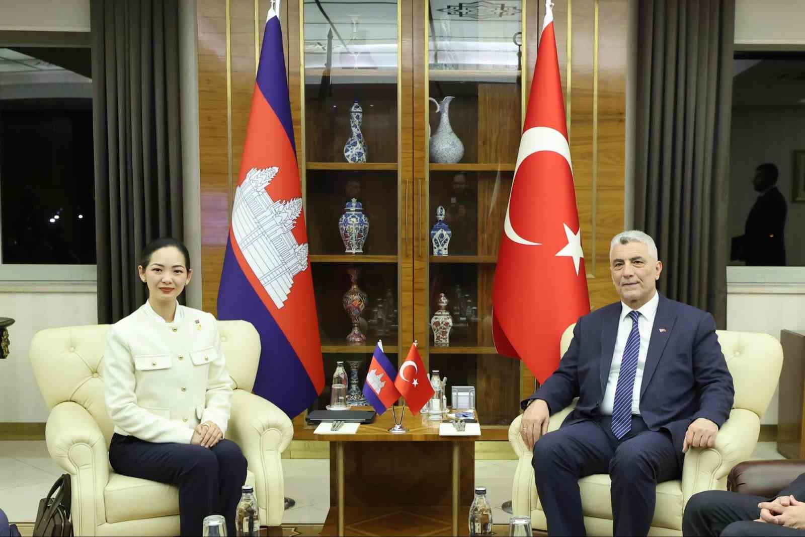 Ticaret Bakanı Bolat, Kamboçya Ticaret Bakanı Nimul ile bir araya geldi 5 ticaret bakani bolat kambocya ticaret bakani nimul ile bir araya geldi 1 1dzqwgQT