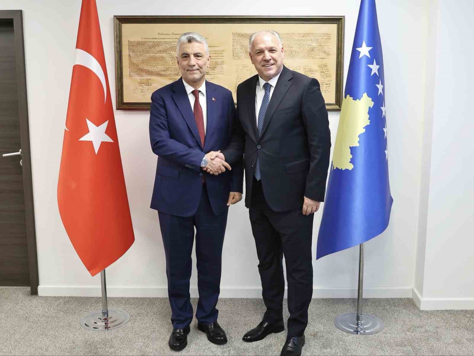Ticaret Bakanı Bolat, Kosova Başbakanı Kurti ile bir araya geldi 6 ticaret bakani bolat kosova basbakani kurti ile bir araya geldi 2 8AtUfH2d