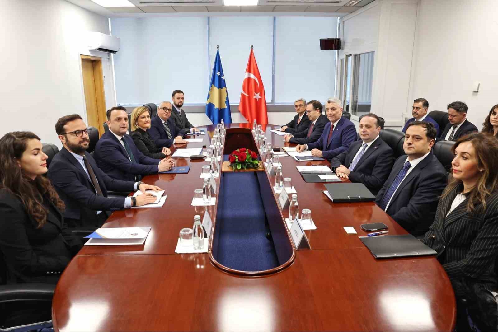 Ticaret Bakanı Bolat, Kosovalı mevkidaşıyla görüştü 5 ticaret bakani bolat kosovali mevkidasiyla gorustu 1 XftELpOp