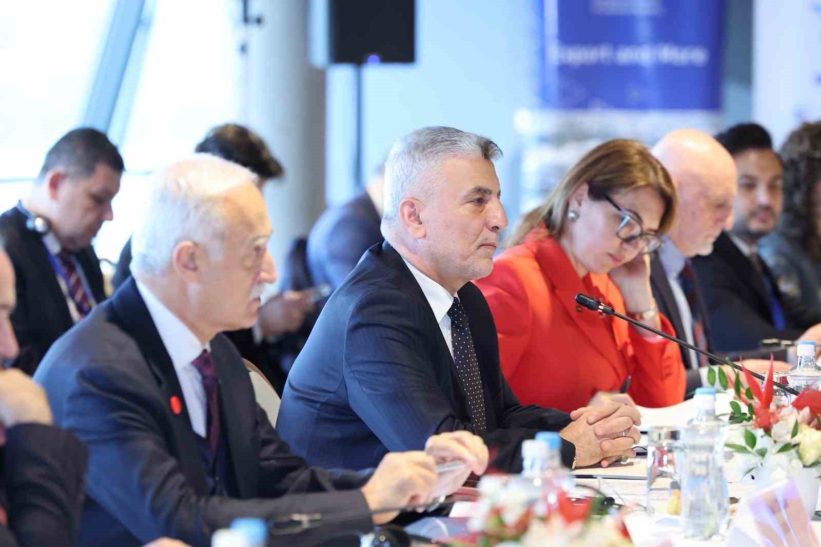 ticaret bakani bolat macaristanda 9 SVl3ZBT3