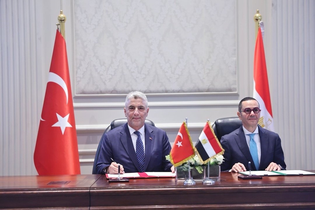 ticaret bakani bolat misirda ydtim ii donem toplantisina katildi 2