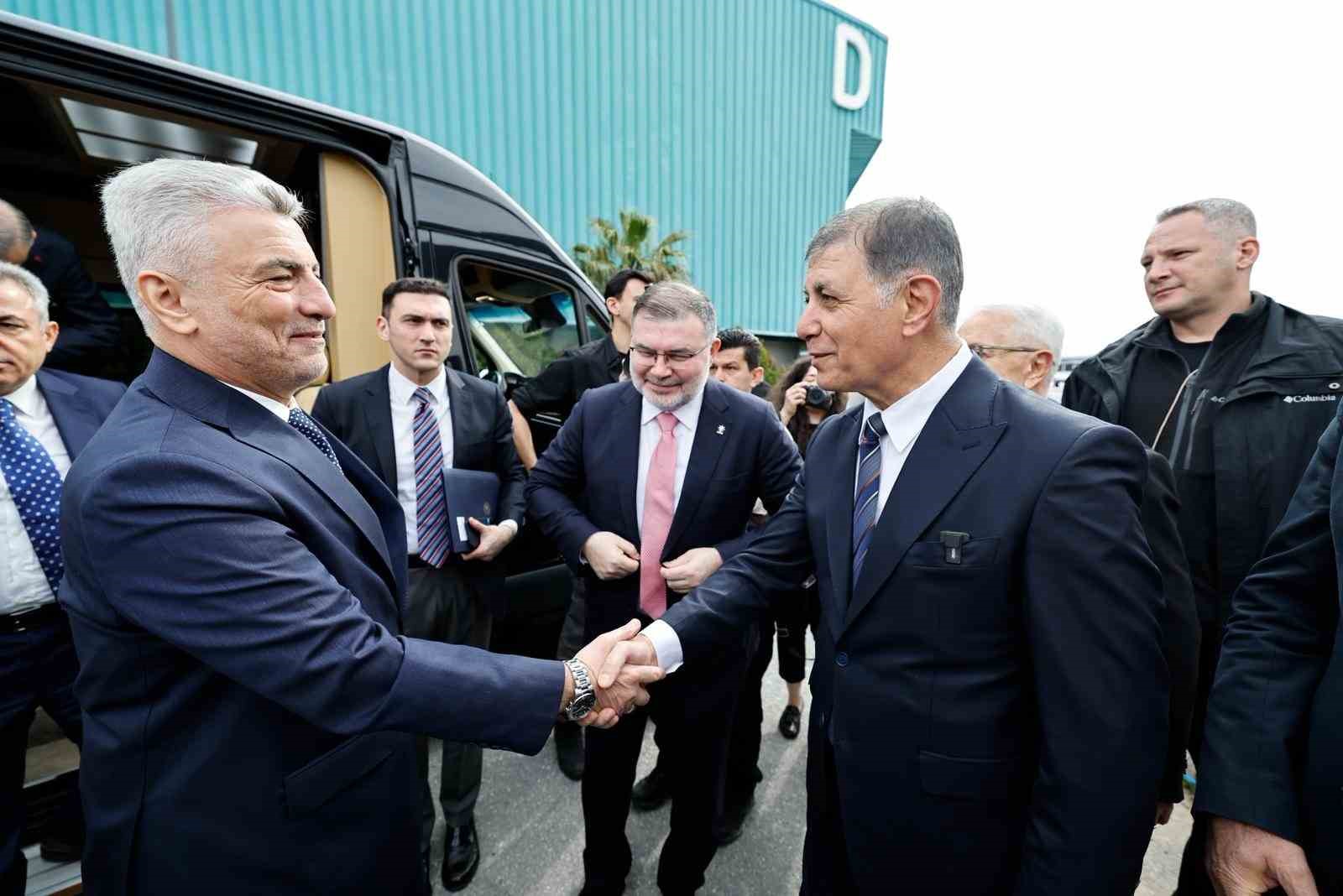 ticaret bakani omer bolat islenmis urun ihracatinda yuzde 65lik hacmi teknoloji ile yuzde 90lara