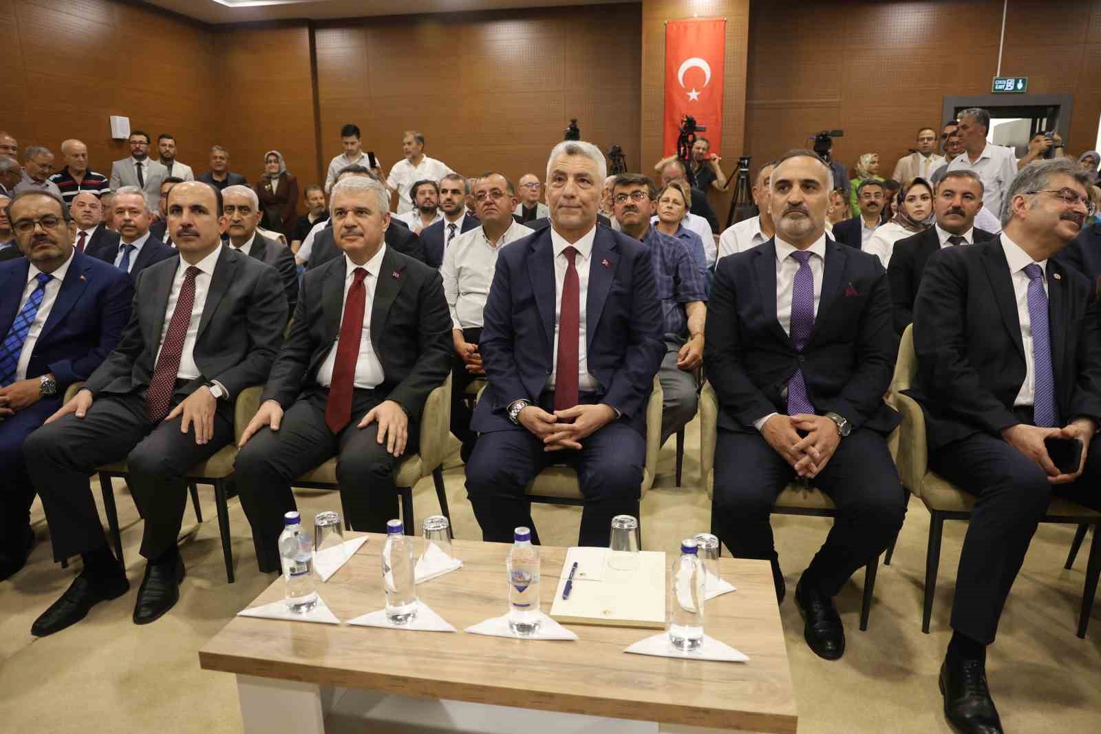 ticaret bakani omer bolat konyada kutuphane acilisina katildi 3 fwnBNQNF