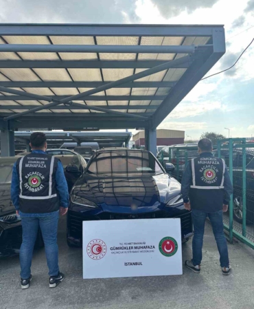 ticaret-bakanligindan-288-milyon-liralik-luks-arac-operasyonu-IVIlayne.jpg