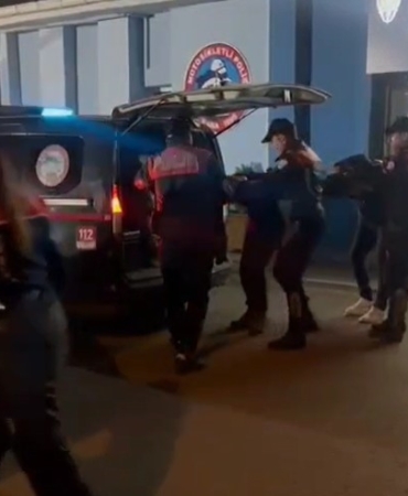 ticari-aractan-bin-567-adet-uyusturucu-cikti-2-kisi-tutuklandi-LU8nIPnP.jpg
