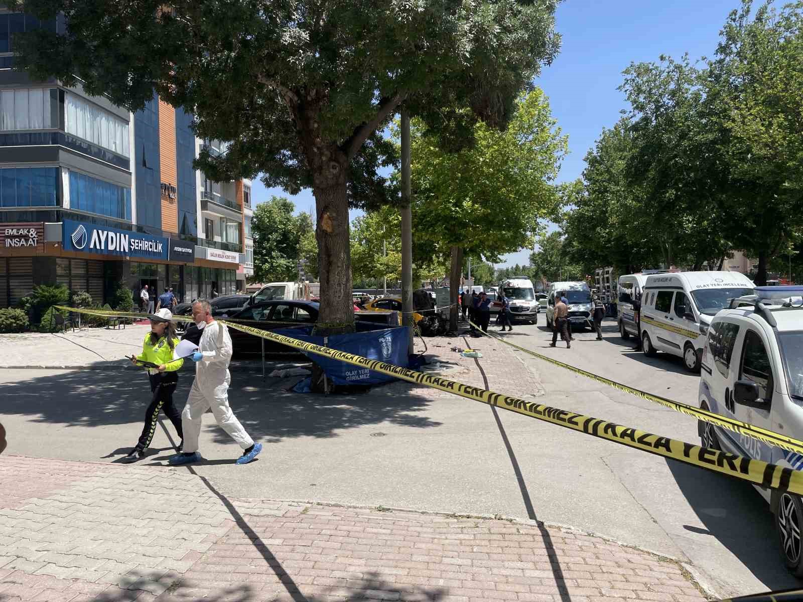 Ticari taksinin çarptığı anne ile kızı hayatını kaybetti 7 ticari taksinin carptigi anne ile kizi hayatini kaybetti 3 ifhdlTzG