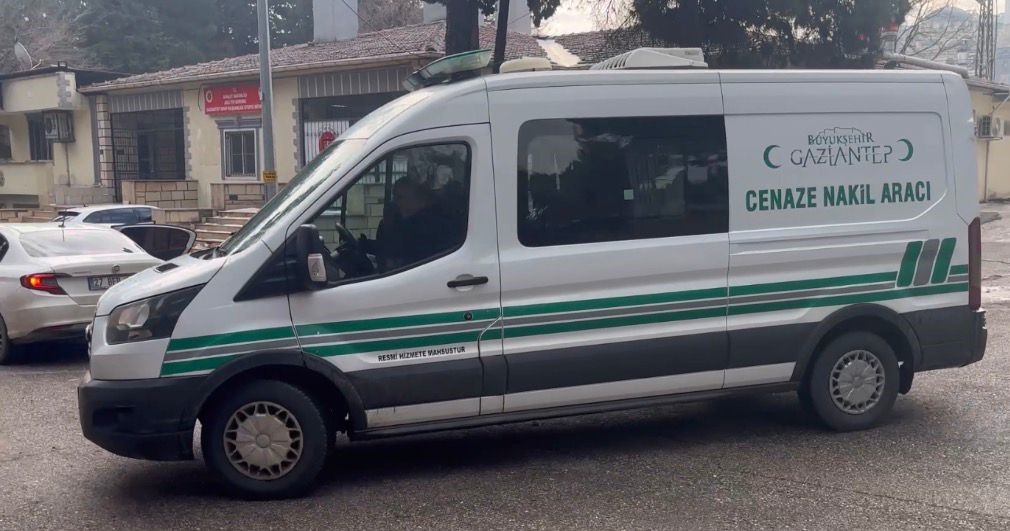 ticari taksinin carptigi genc kiz hayatini kaybetti feci kaza kamerada 1 Ty8TwutT