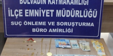 ticari-taksiyle-geldikleri-ilcede-2-milyon-tllik-dolandiricilik-yaptilar-j52Ui8pe.jpg