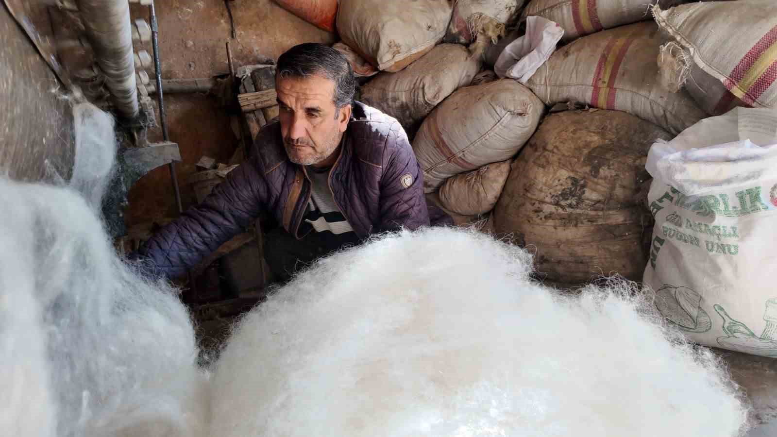 Tiftik atölyesini yün atölyesine çeviren usta, 30 yıldır Siirt halkına yün açıyor 7 tiftik atolyesini yun atolyesine ceviren usta 30 yildir siirt halkina yun aciyor 3 VE3btbPm