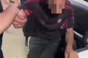 Devrilen çakıl yüklü tır alev aldı: 1 yaralı 2 thumbnail
