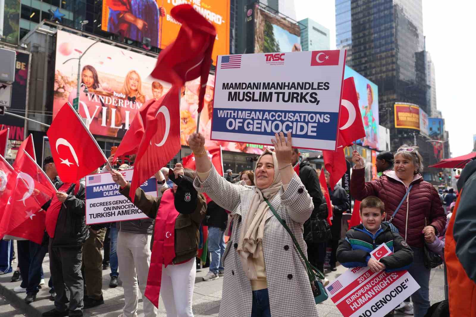 times meydaninda ermeni yalani protestosu 0 d77MLhyw