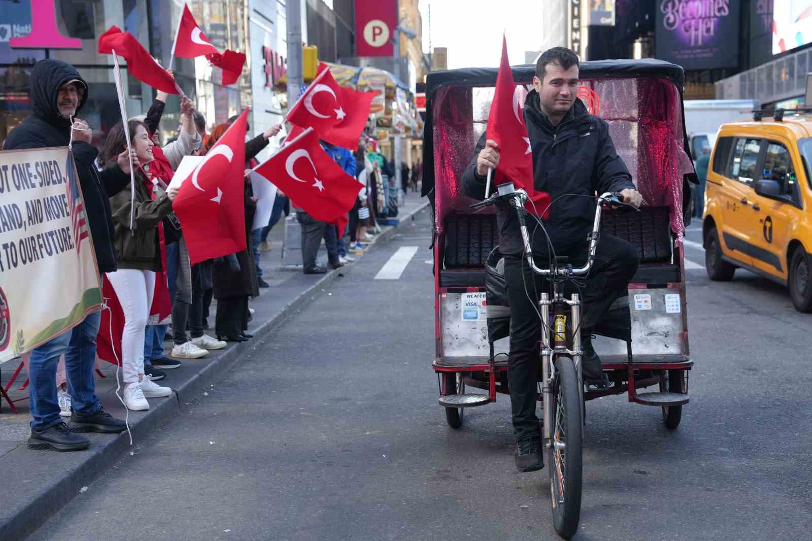 times meydaninda ermeni yalani protestosu 12 7c4kU8vR
