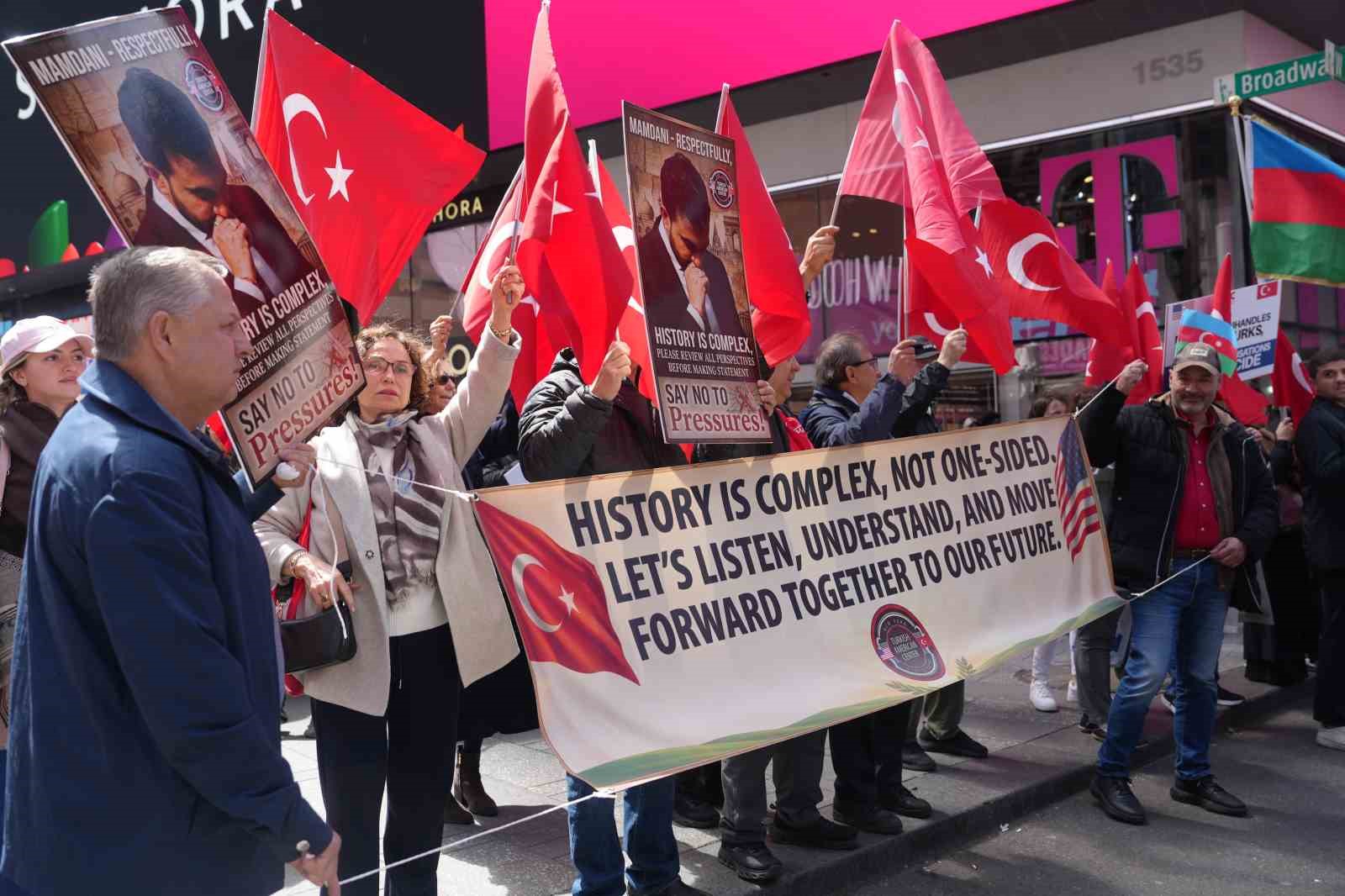 times meydaninda ermeni yalani protestosu 5 HRIlzNjC