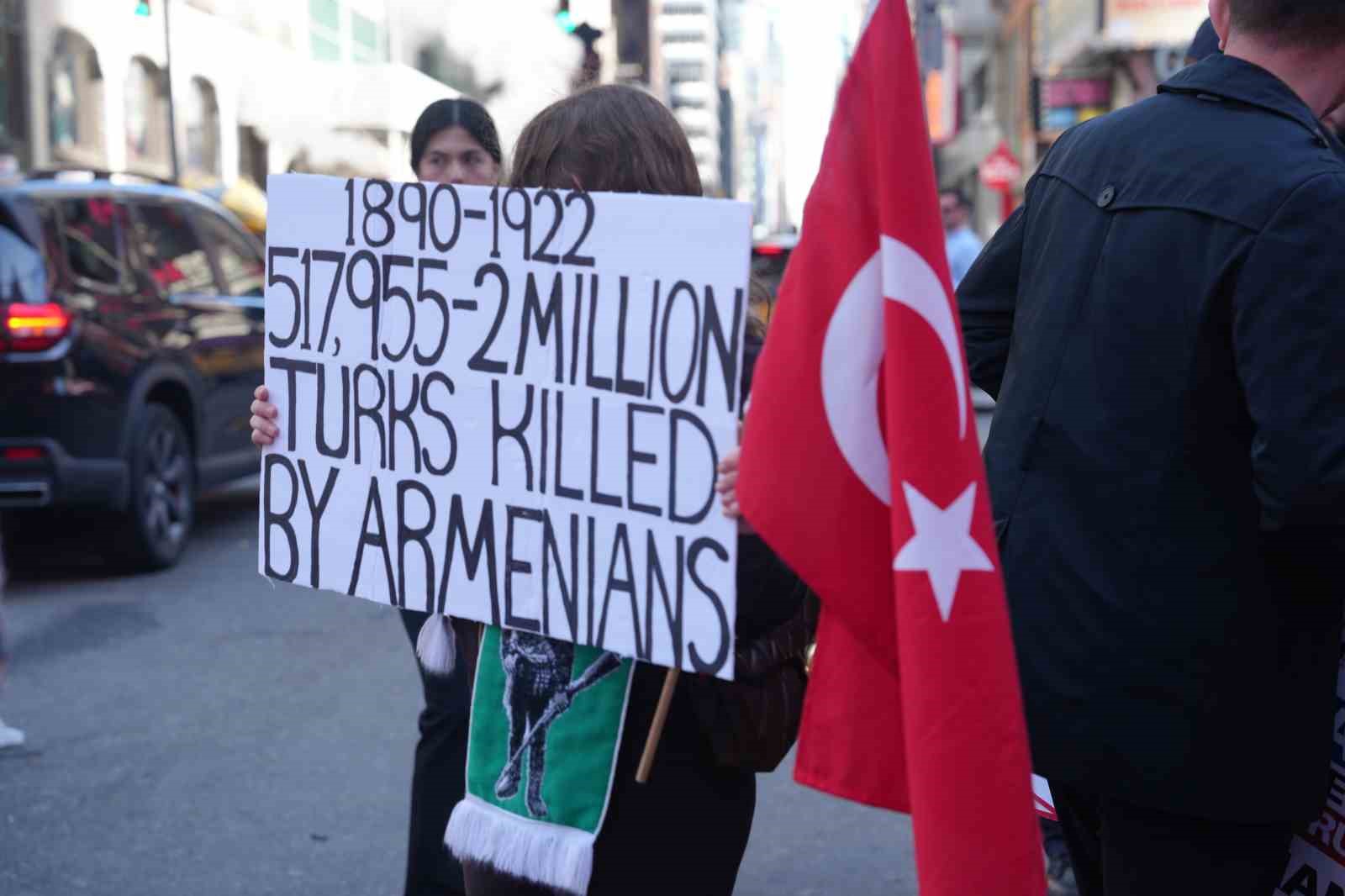 times meydaninda ermeni yalani protestosu 6 I8kJZnzN