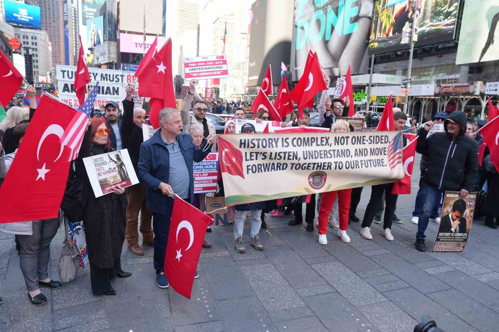 times meydaninda ermeni yalani protestosu 8 wYU12luJ