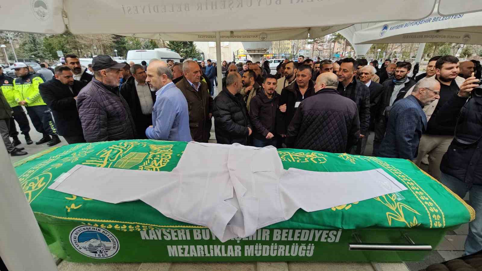 tip fakultesi ogrencisi yaren hekim onlugu ile son yolculuguna ugurlandi 3 PHQ7be1e