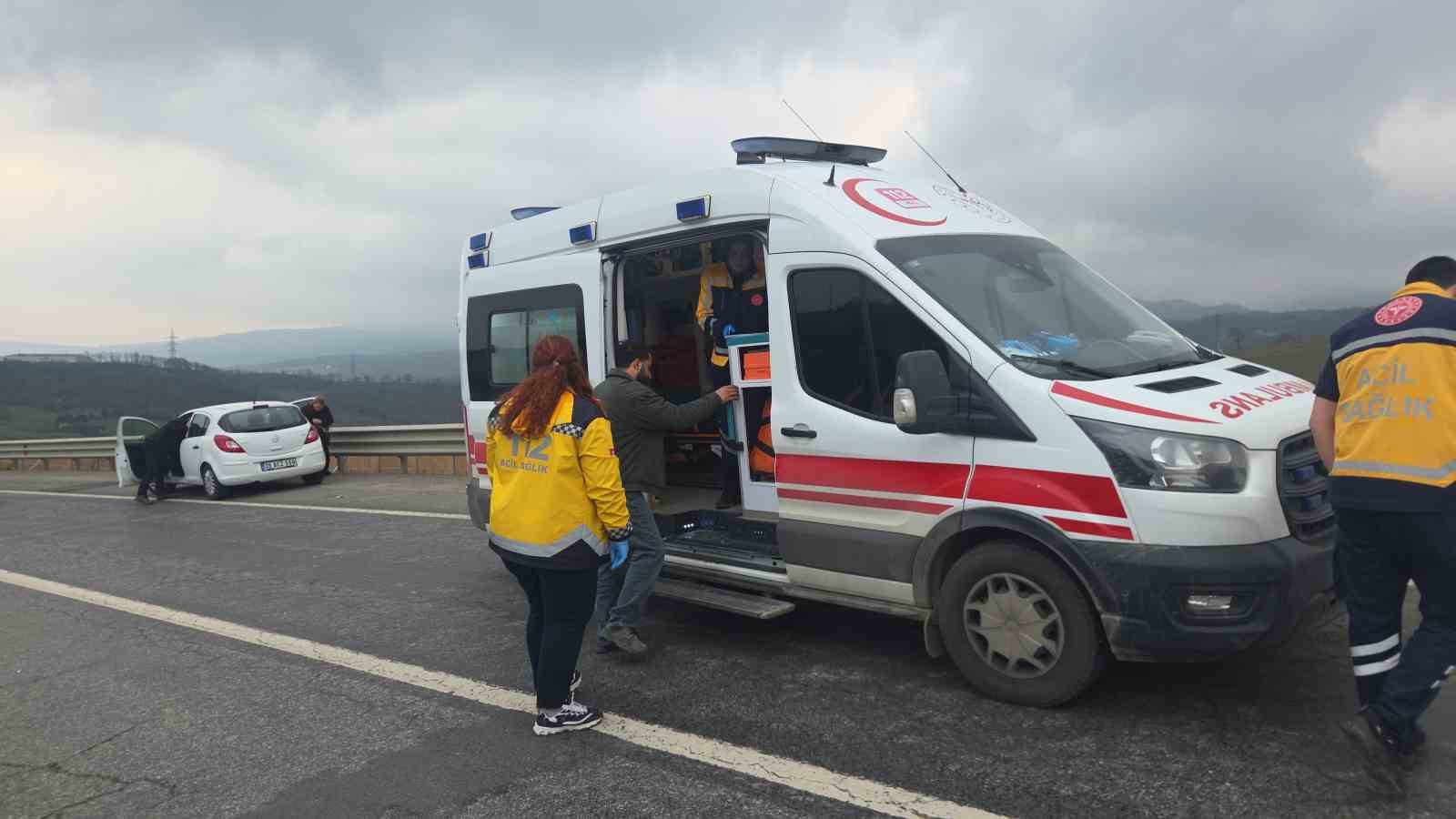 tir devrildi bursa yolu ulasima kapandi 3 mmwPkX1U
