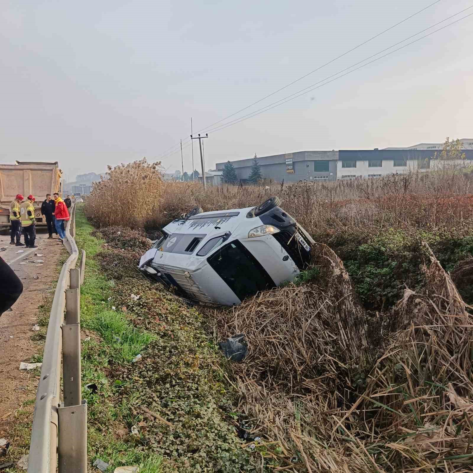 tir ile karavan carpisti kadin surucu yaralandi 2 HDEB2Hmg