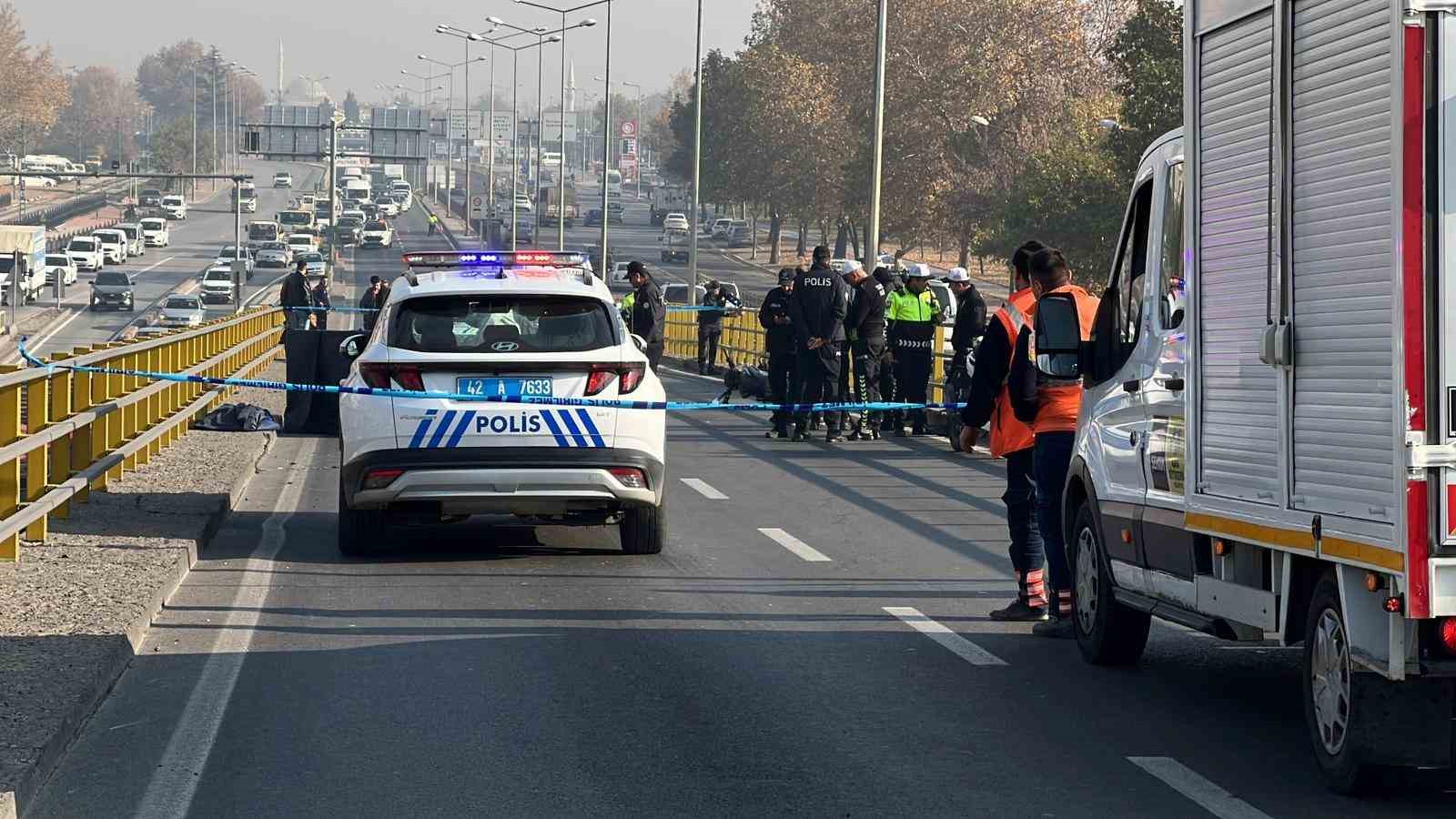 tir ile motosiklet carpisti universite ogrencisi motosikletli oldu 2 SGJnR7LM
