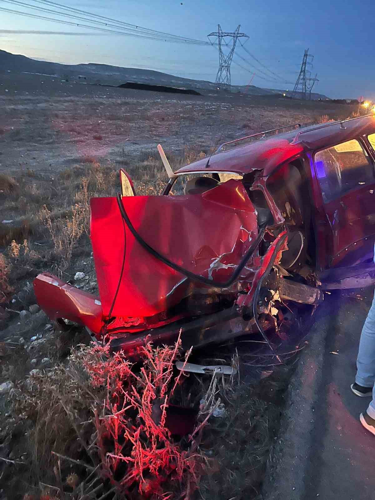 Tır ile otomobil çarpıştı: 1 yaralı 4 tir ile otomobil carpisti 1 yarali 0 1uE3Awt6