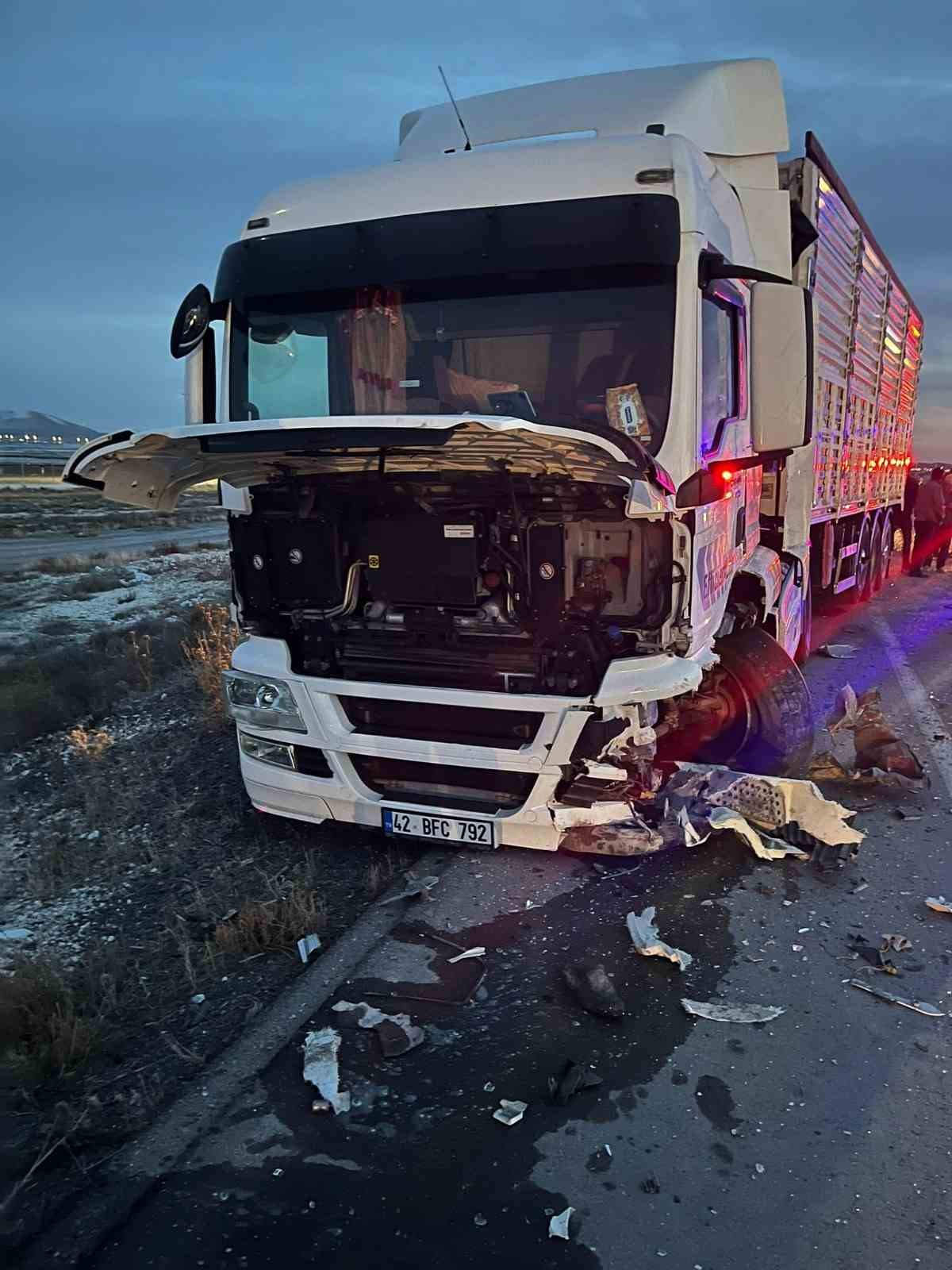 Tır ile otomobil çarpıştı: 1 yaralı 5 tir ile otomobil carpisti 1 yarali 1