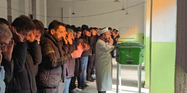 tir-kazasinda-hayatini-kaybeden-22-yasindaki-surucu-son-yolculuguna-ugurlandi-kxrSDJYv.jpg