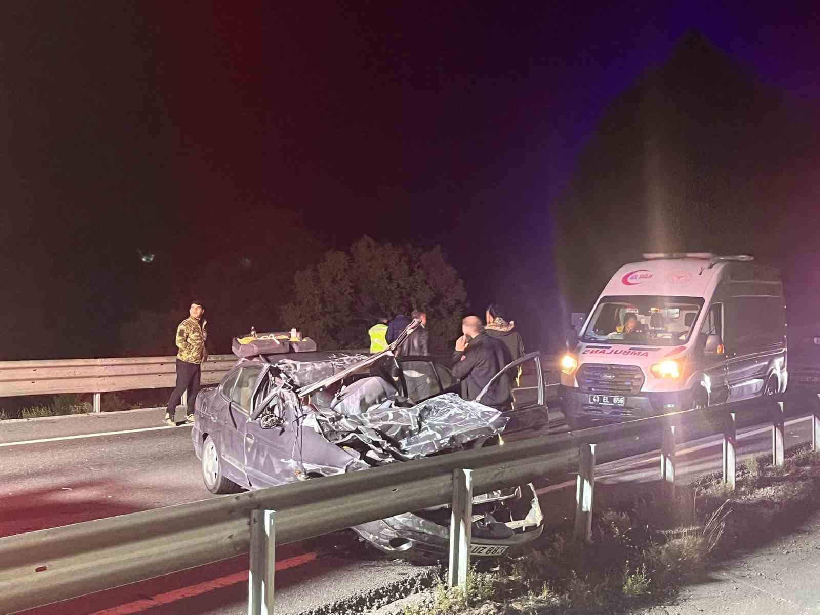 tira arkadan carpan otomobil hurda yiginina dondu 1 olu 3 LVQReJU5