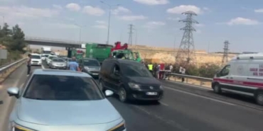 tira-carpan-cop-kamyonu-surucusu-agir-yaralandi-ixIyTATM.jpg