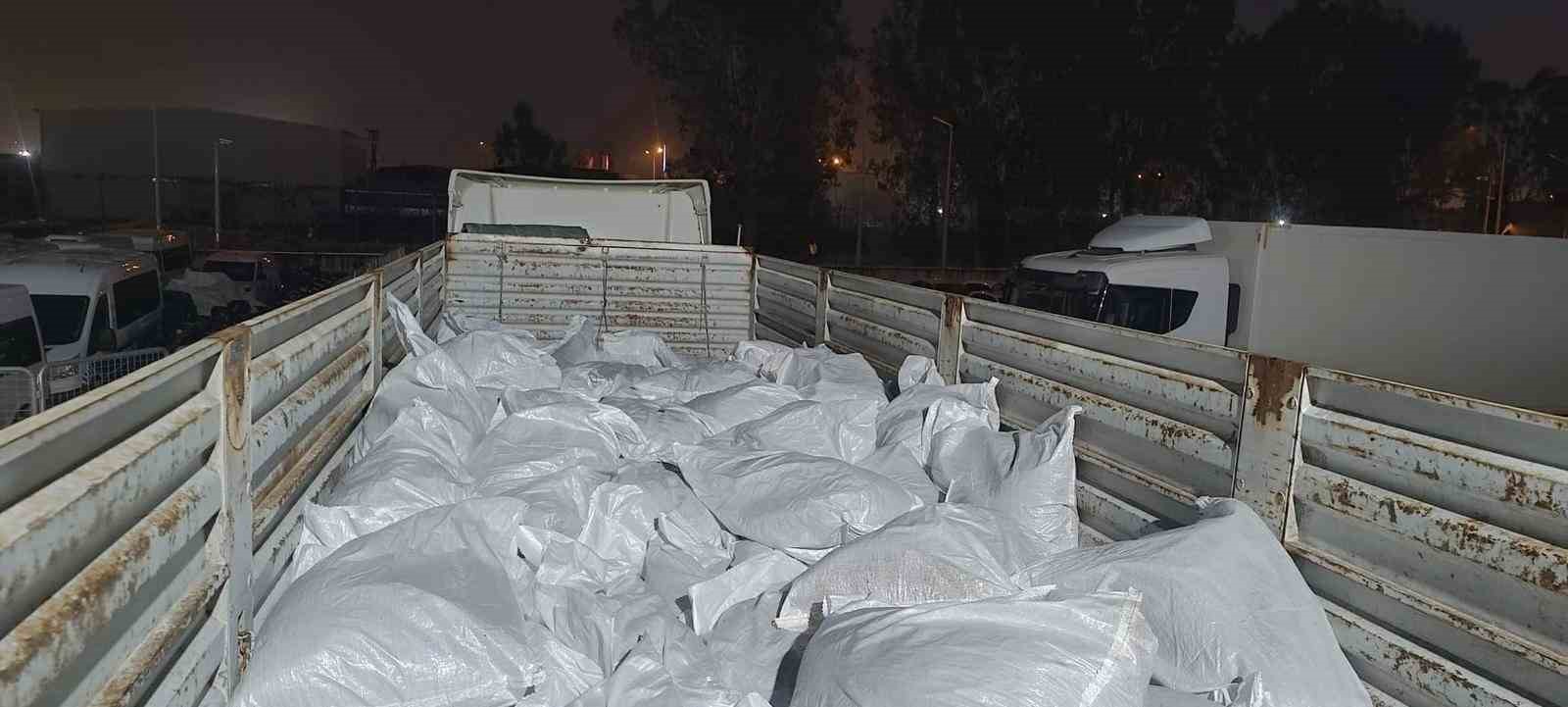 tirdan 4 ton kacak tutun ele gecirildi 1 DZXhYHNf