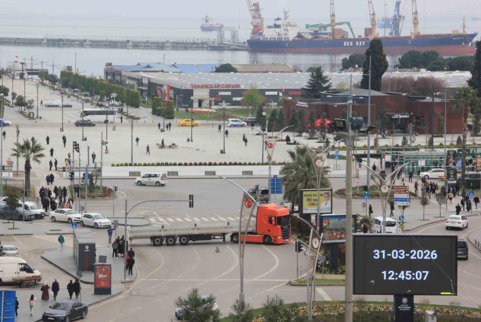 tirdan trafigi tehlikeye dusuren hareket 0 XE9b9rIA