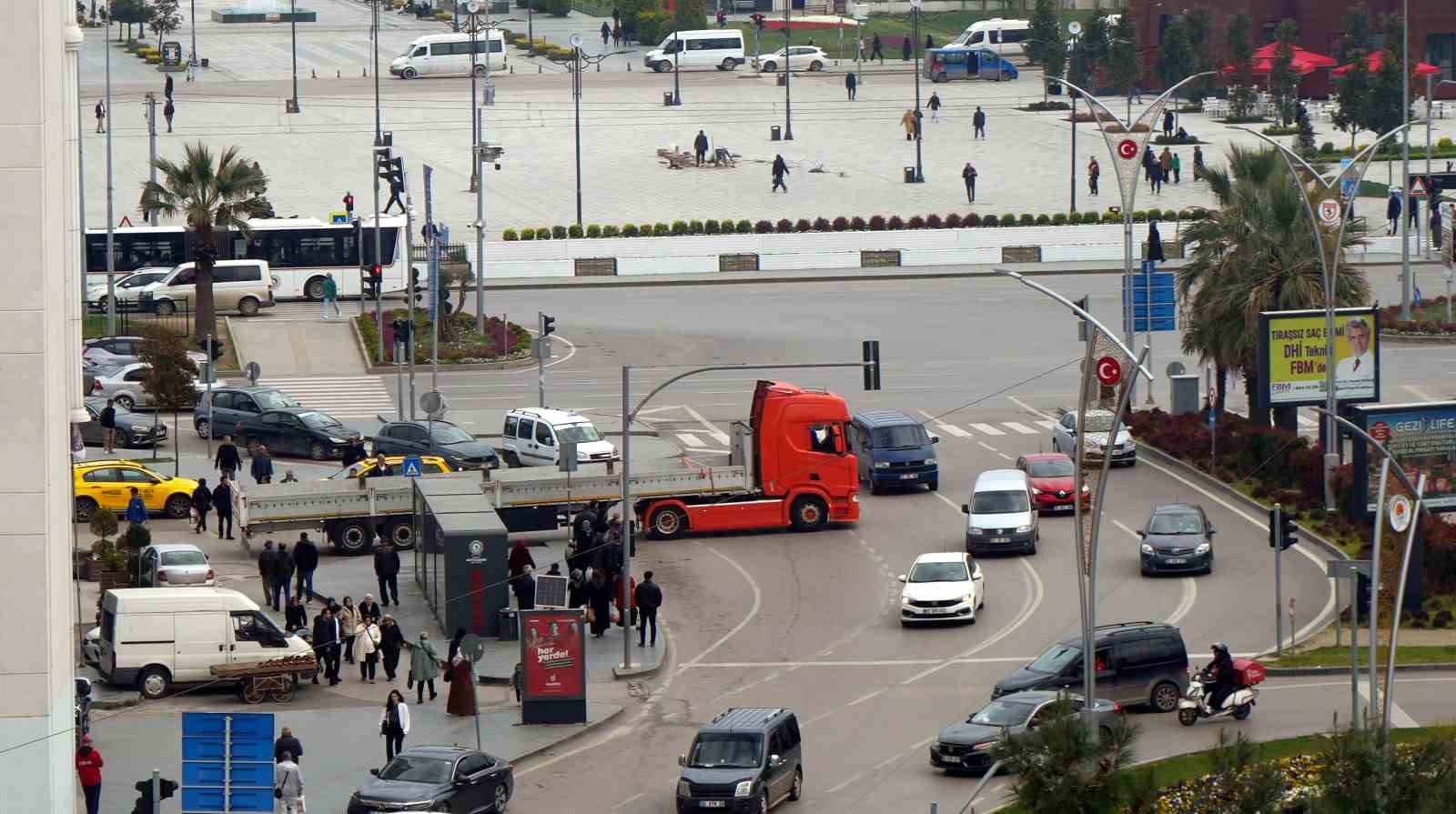 tirdan trafigi tehlikeye dusuren hareket 2 CpX7HFJY