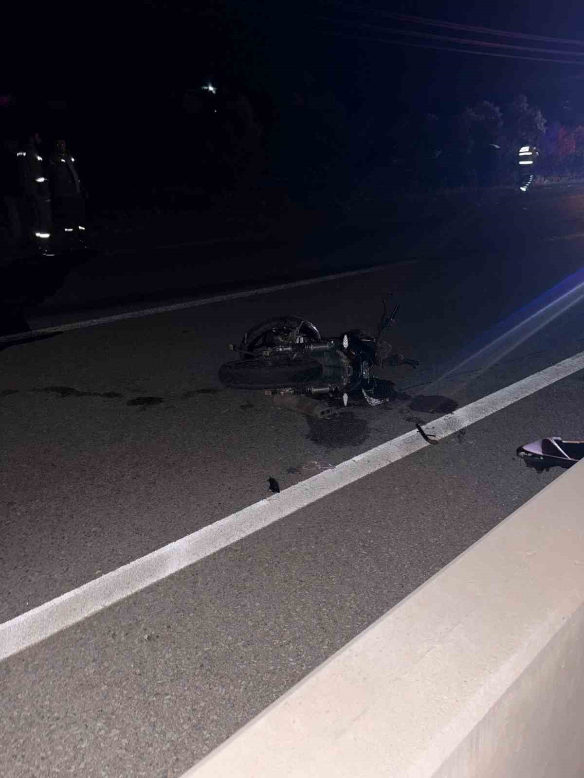 tirede otomobil ile carpisan motosikletin surucusu hayatini kaybetti 1 f2MlyFbj