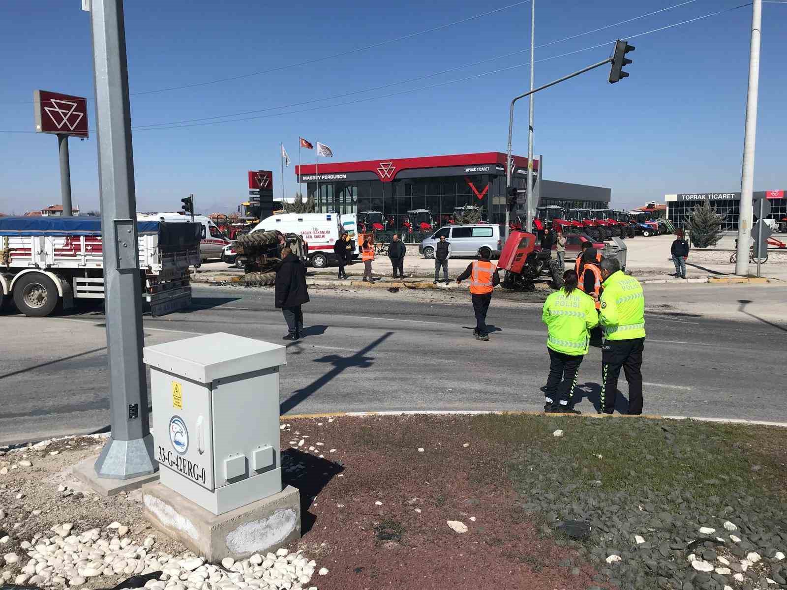 tirin carptigi traktor ikiye bolundu surucusu yarali kurtuldu 3 cUzjHhji