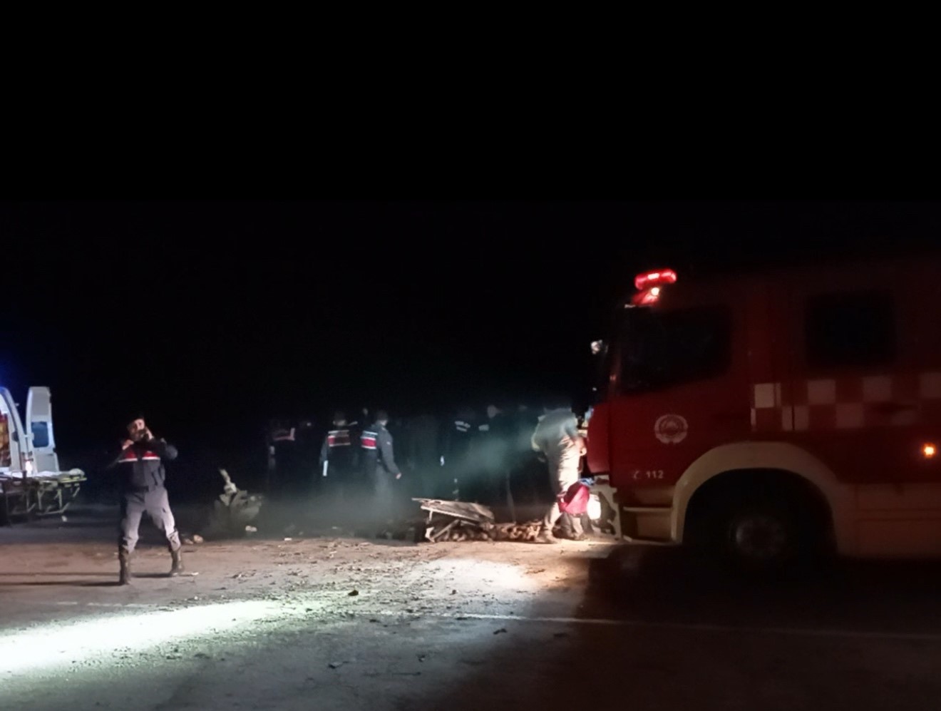 tirin dorsesine carpan otomobil hurda yiginina dondu sikisan surucu guclukle kurtarildi 3 CrMllXth