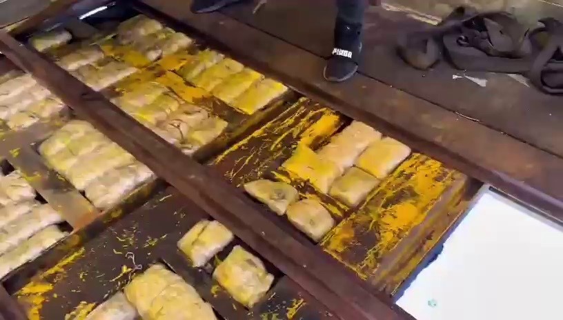 tirin tabanina binlerce uyusturucu hap sakladilar 2