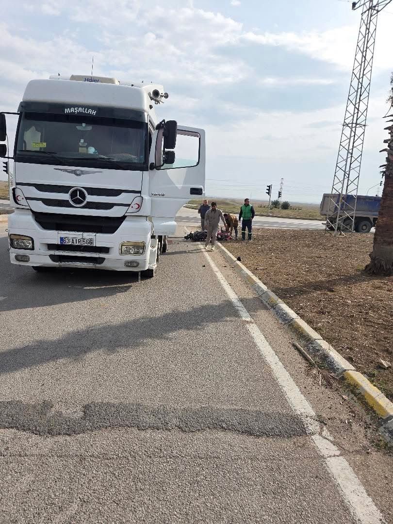 tirla carpisan motosikletin surucusu oldu 1 srjZBqy5