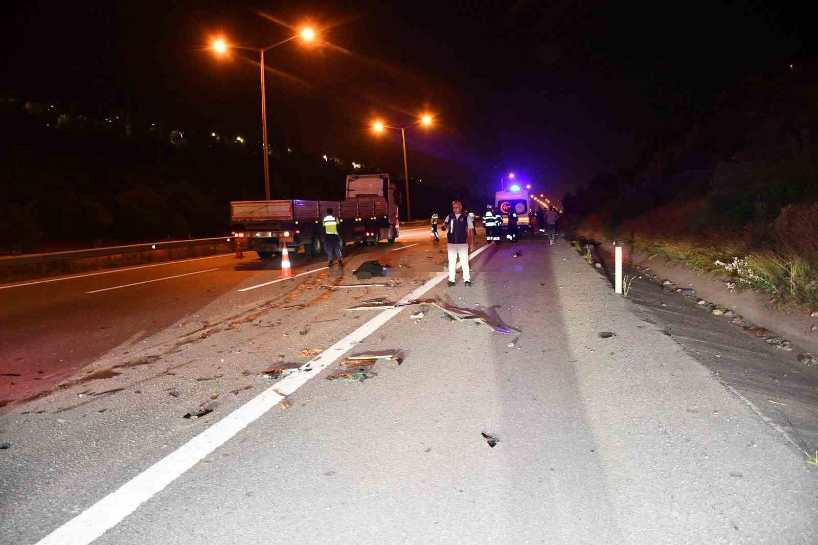tirla carpisan otomobil hurdaya dondu 18 yasindaki genc kiz hayatini kaybetti 3 zcn81jzD