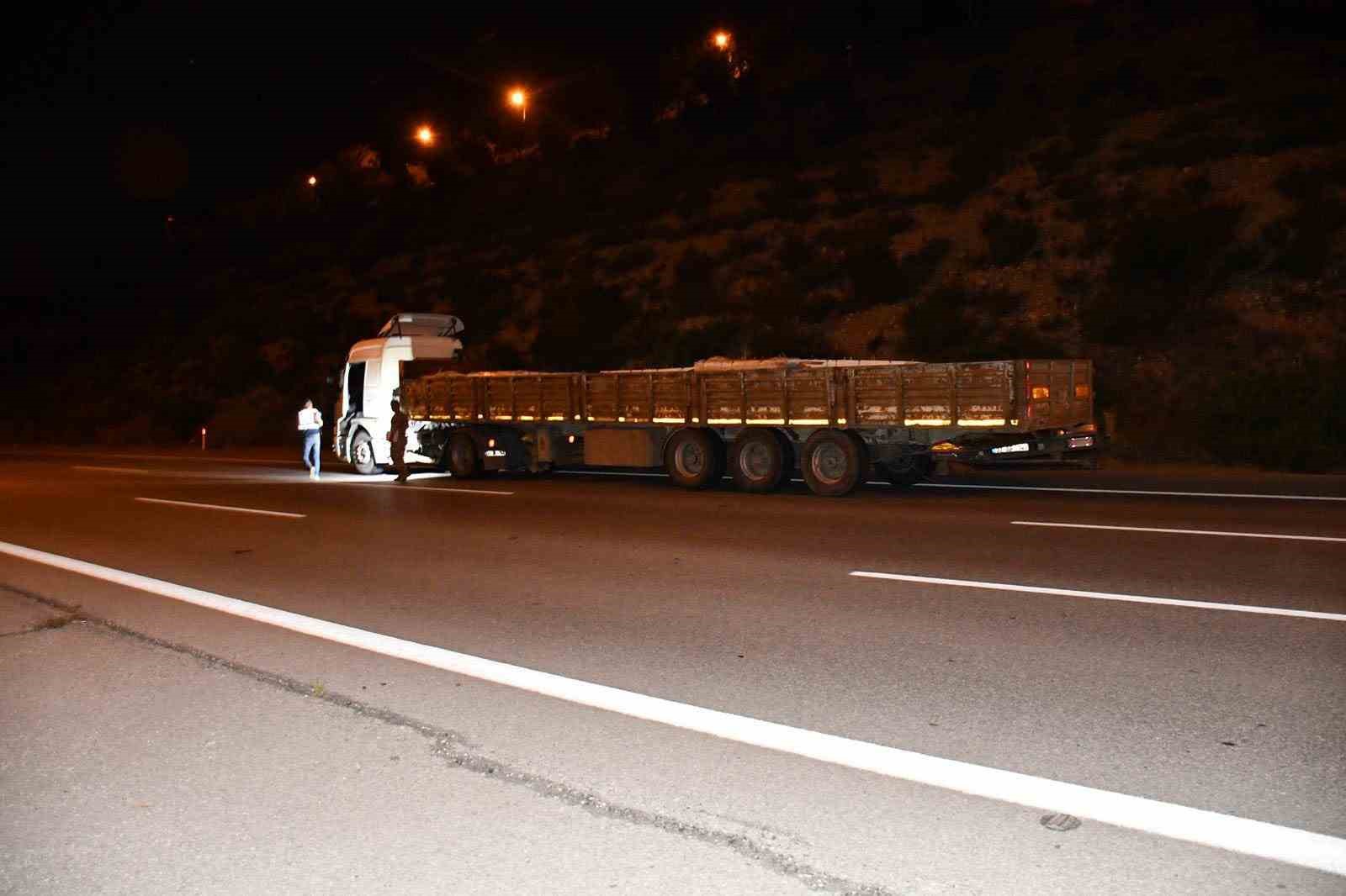 tirla carpisan otomobil hurdaya dondu 18 yasindaki genc kiz hayatini kaybetti 5 7Cq2JuMB