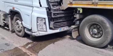 tirlar-carpisti-facianin-esiginden-donuldu-H84NLbyX.jpg