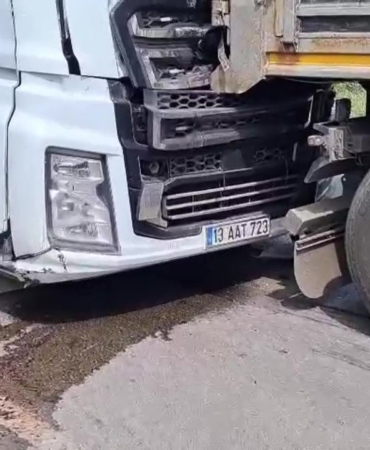 tirlar-carpisti-facianin-esiginden-donuldu-H84NLbyX.jpg