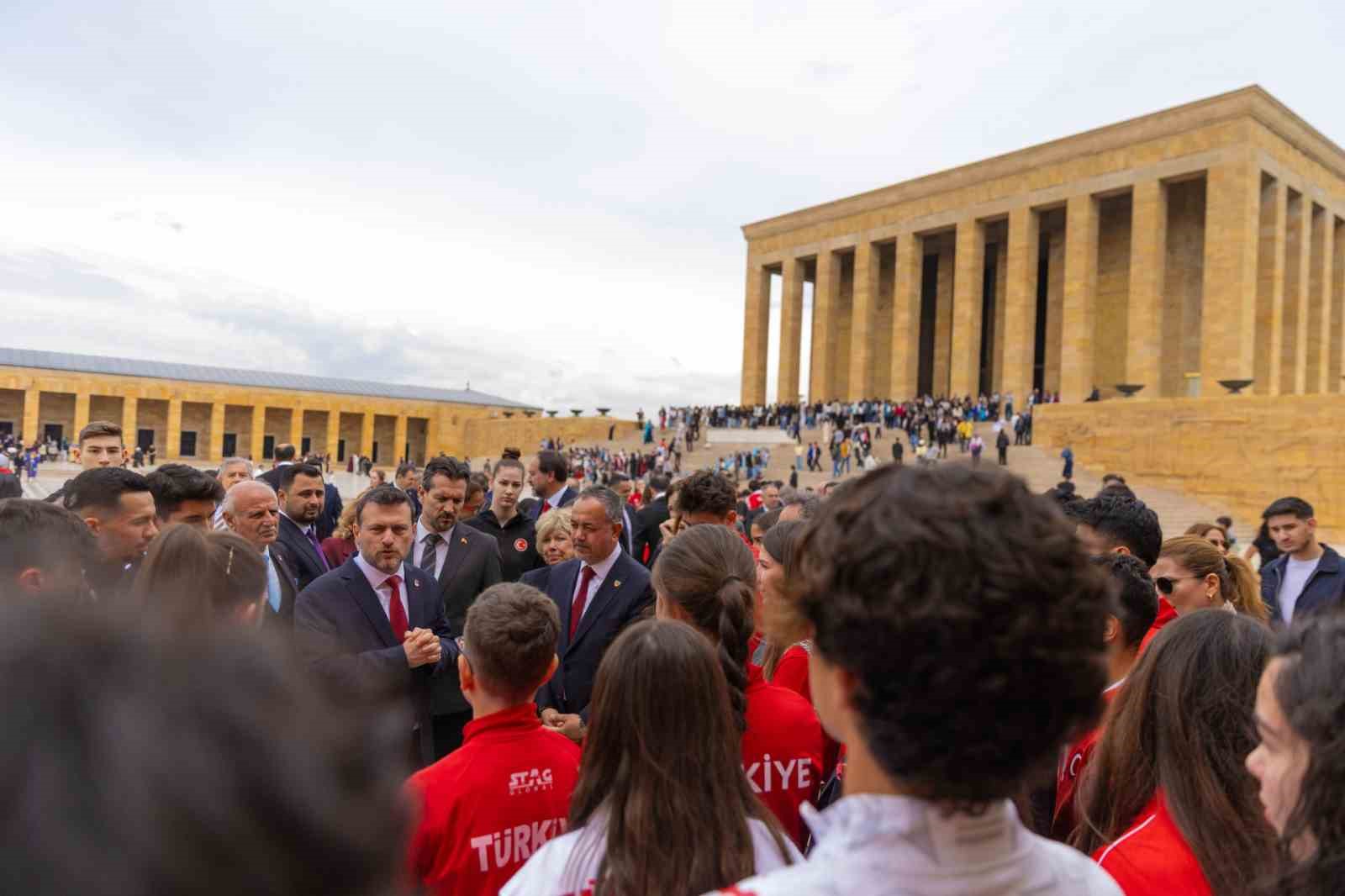 tmok baskani veli ozan cakirdan anitkabir ziyareti 2 vaDqtrPW