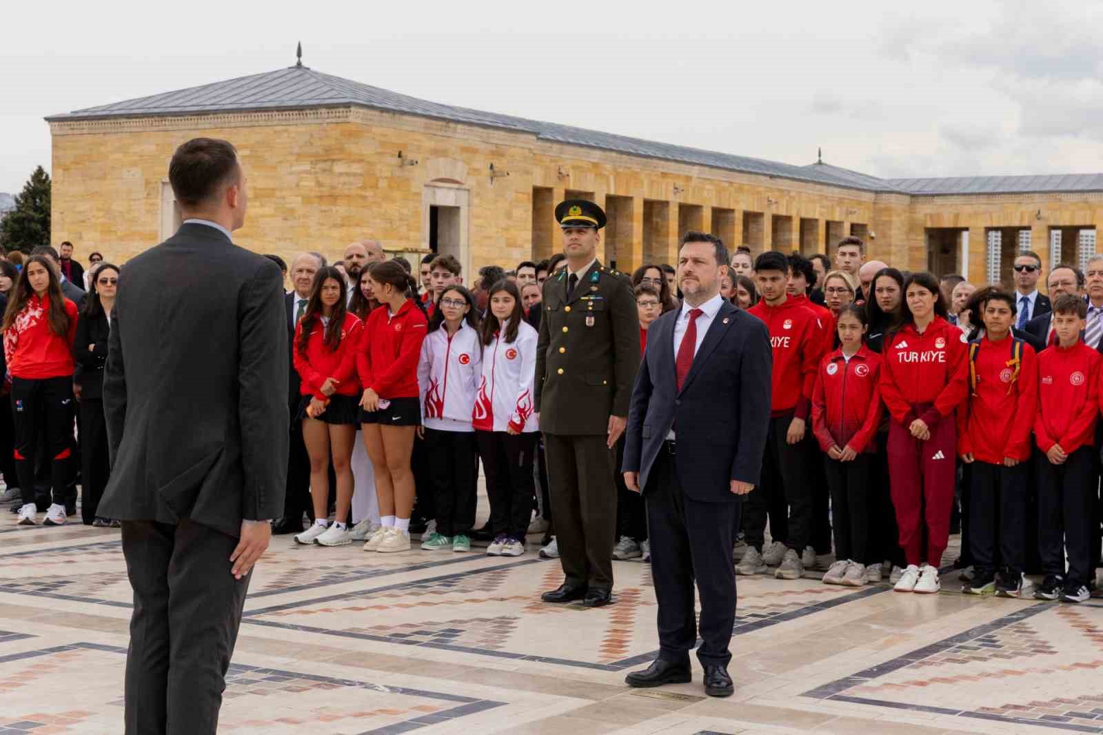 tmok baskani veli ozan cakirdan anitkabir ziyareti 4 1OZFUigc
