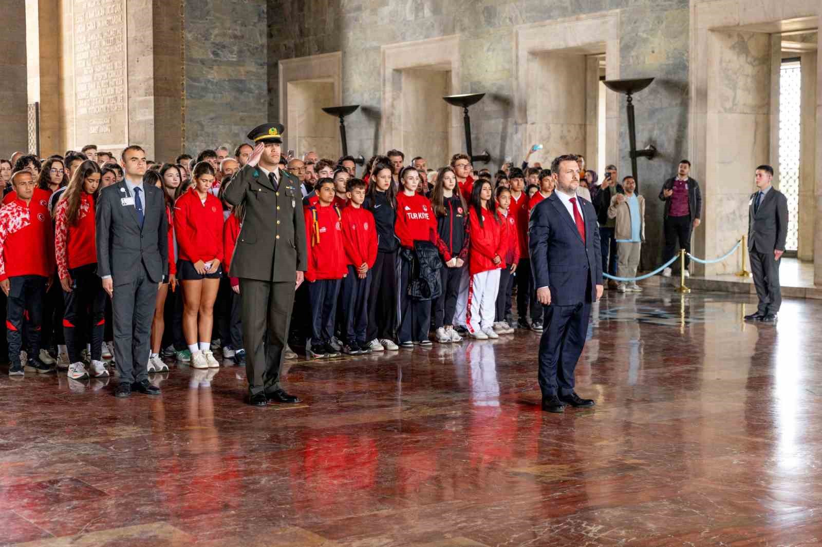 tmok baskani veli ozan cakirdan anitkabir ziyareti 8 BAwQbFgB