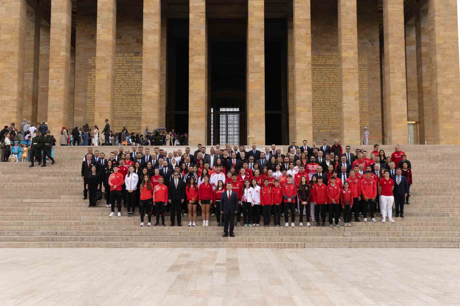 tmok baskani veli ozan cakirdan anitkabir ziyareti 9 eCR91T14