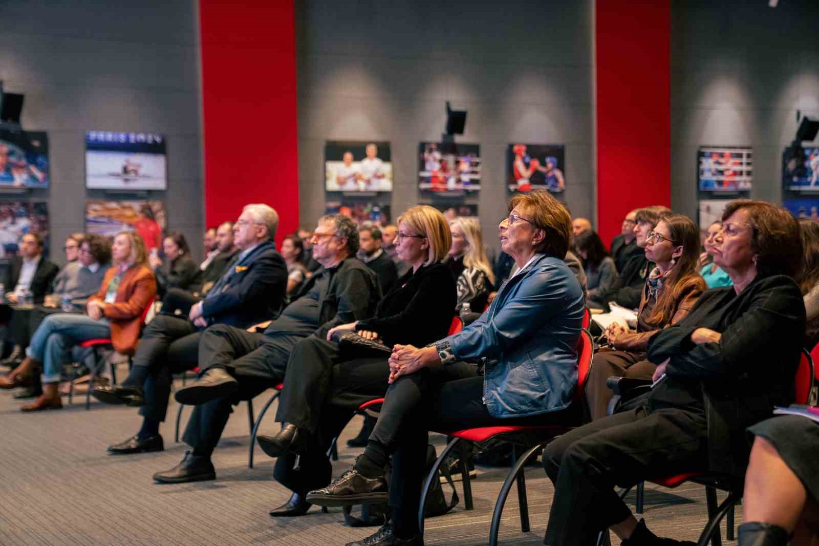 tmok kultur sanat ve spor komisyonu turkiyenin onde gelen sanat kuruluslariyla bir araya geldi 5tbPGuOp