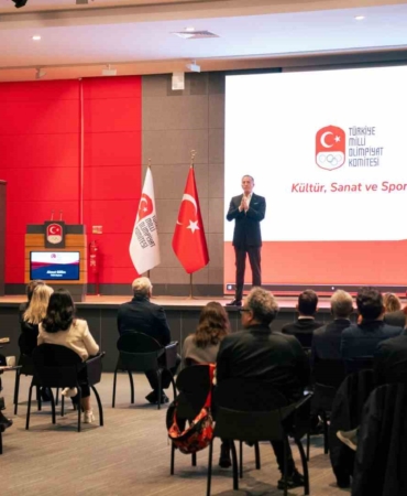 tmok-kultur-sanat-ve-spor-komisyonu-turkiyenin-onde-gelen-sanat-kuruluslariyla-bir-araya-geldi-RR1WKNqh.jpg