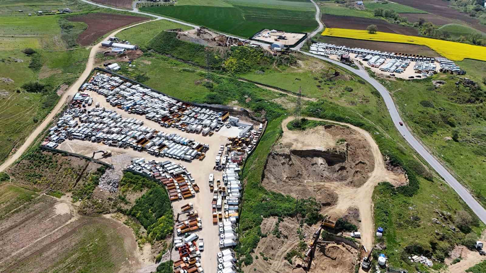 TMSF’nin el koyduğu yüzlerce araç böyle görüntülendi 4 tmsfnin el koydugu yuzlerce arac boyle goruntulendi 0 a1W1vYnq