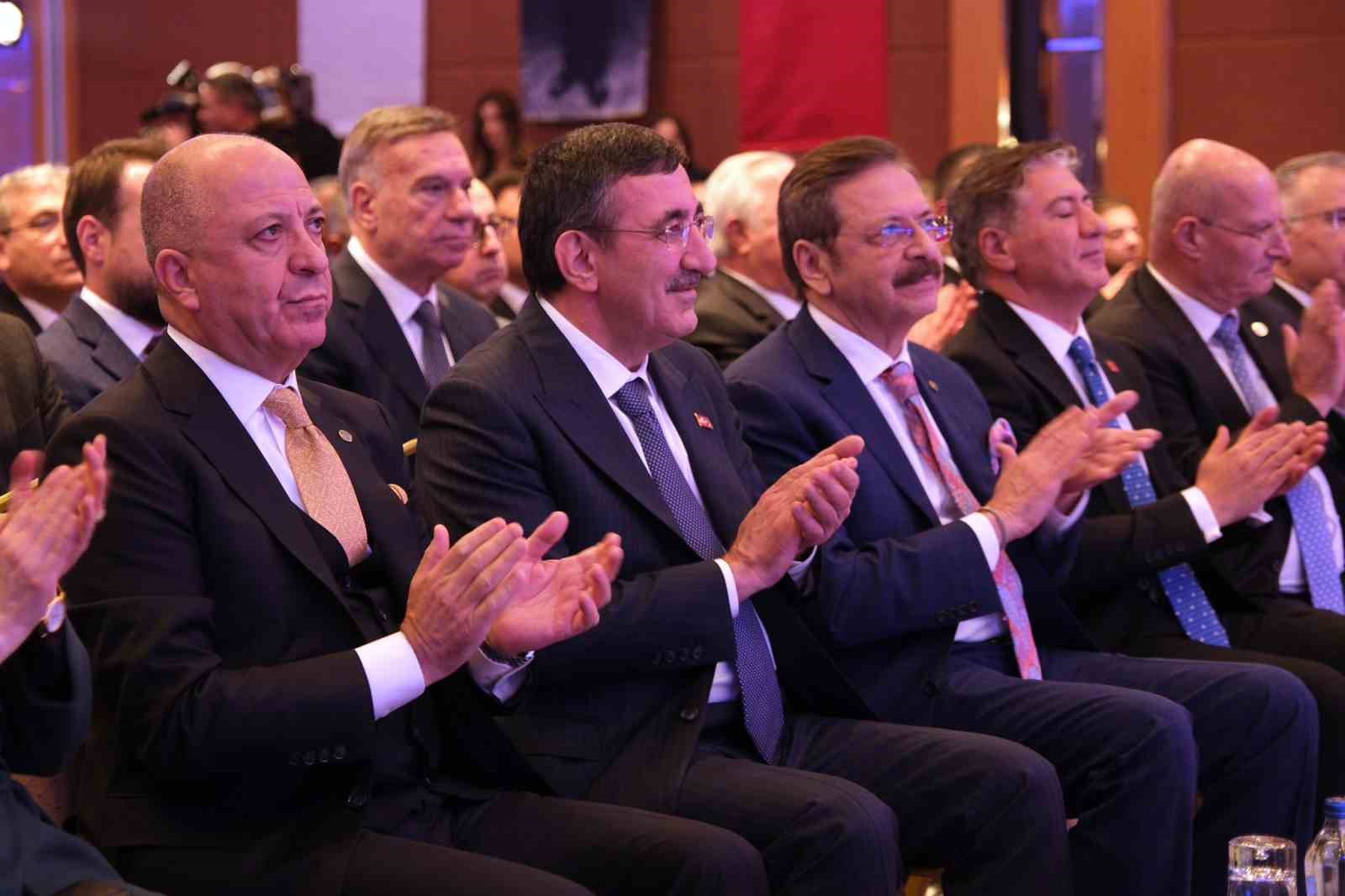 tobb baskani hisarciklioglu aso hayata gecirdigi projelerle calismalarla ankaranin marka degerini arttiriyor 2 Ta4bXMP4